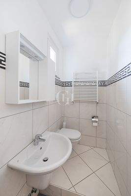 Badezimmer im Erdgeschoss