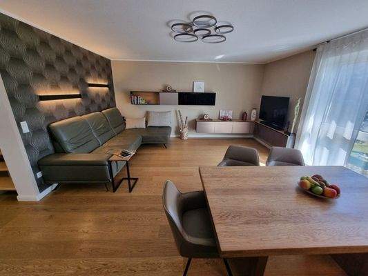 Wohn-/ Essbereich DG