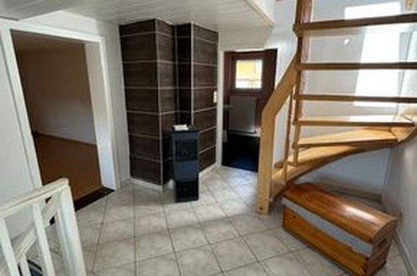 Flur mit Aufgang in 2.Etage