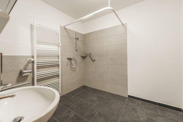 Walk in Dusche im Obergeschoss