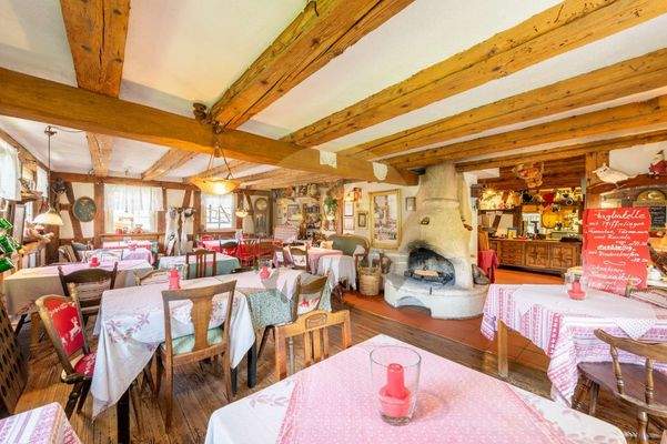 haus-restaurant-sasbachwalden-gaststube-wolf-immobilien