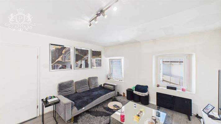 CAM01984G0-PR0474-STILL010