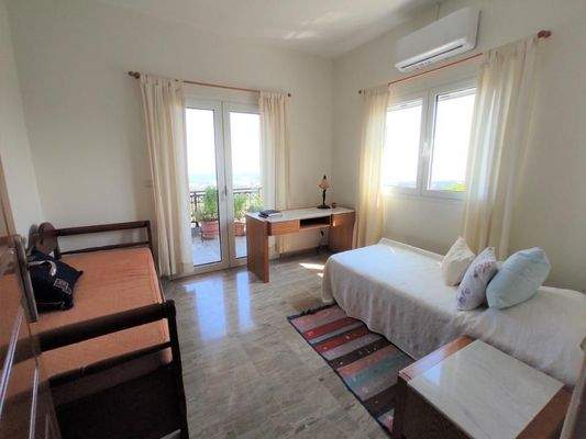 Kreta, Atsipopoulo: Schöne geräumige Villa mit Meerblick und Bergblick zu verkaufen