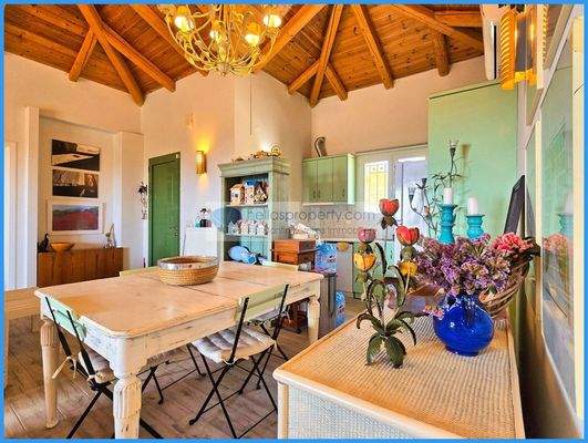 68a1a04f9c21416fa075811f921523df-original