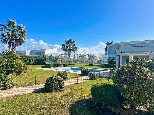 747d7676d4f34ae0aafb5e82dbc81cfb-original