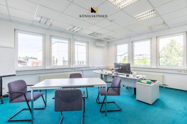 Büro EG