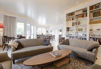 Bibliothek Ansicht II