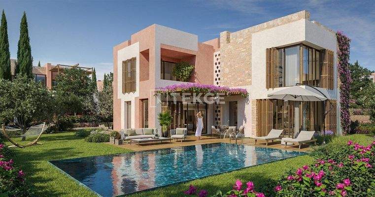 Detached Beachfront Villas with Swimming Pool in İzmir Çeşme