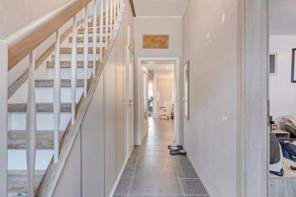 Eingangsbereich WE links EG