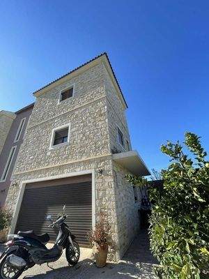 Kreta, Perivolia: Riesiges Anwesen mit Café und Swimmingpool in der Nähe des Zentrums von Chania zu verkaufen