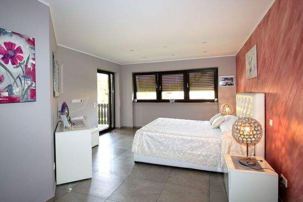 Neuhofen-Fröbelstr. - 22