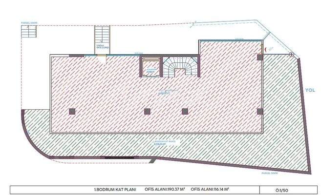 Business Center Near Metro on Busy Street in Üsküdar Istanbul