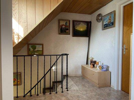 Treppenaufgang  ins DG