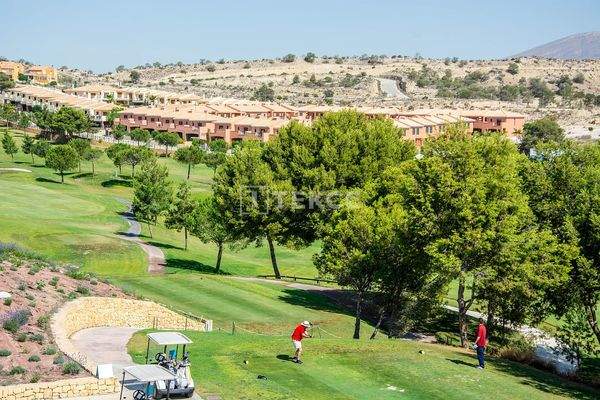 Spacious Well Priced Golf Apartments in Monforte del Cid