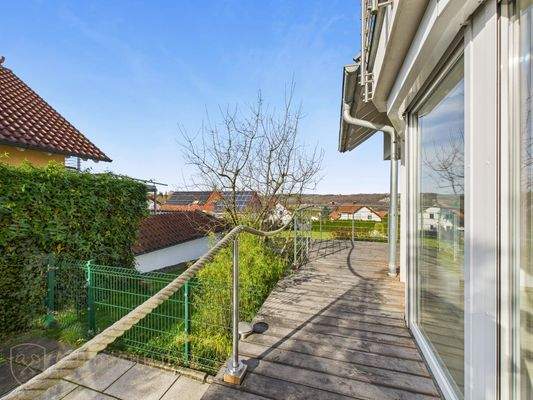 Umlaufende Terrasse Hauptwohnung