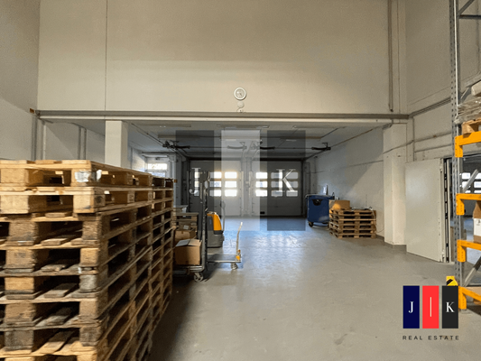 Halle Innenansicht 3