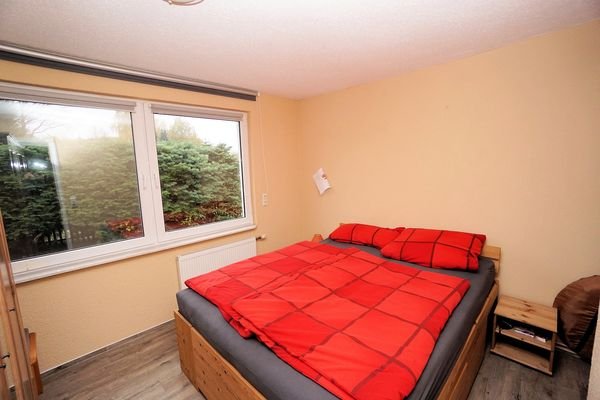 Schlafzimmer (1).JPG