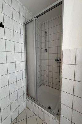 Dö6-W10-Ansicht-Dusche.jpg