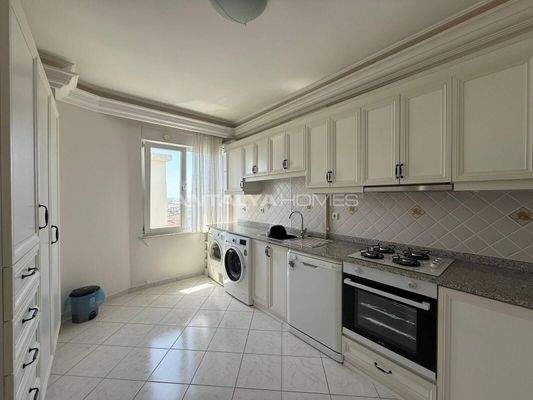 Sea and City View Rooftop Flat in Alanya