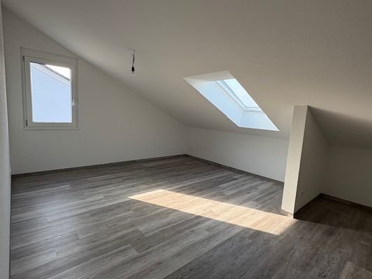 Schlafzimmer DG r..jpg