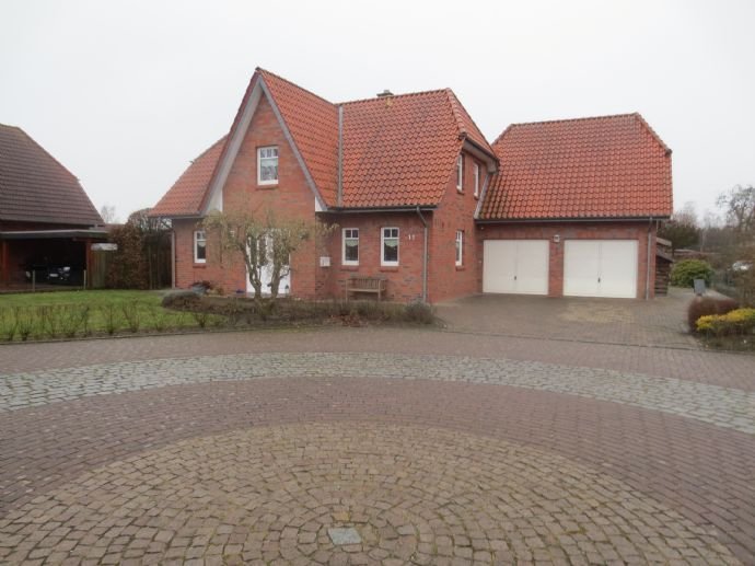 Gepflegtes Einfamilienhaus mit Terrasse und Garten am Ende einer ruhigen Anliegerstraße