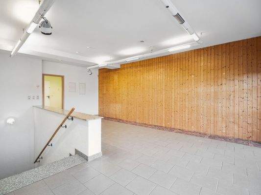 Gewerbefläche Zugang UG