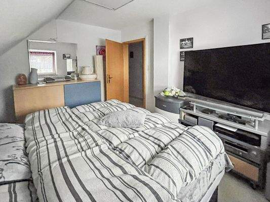 Schlafzimmer II 