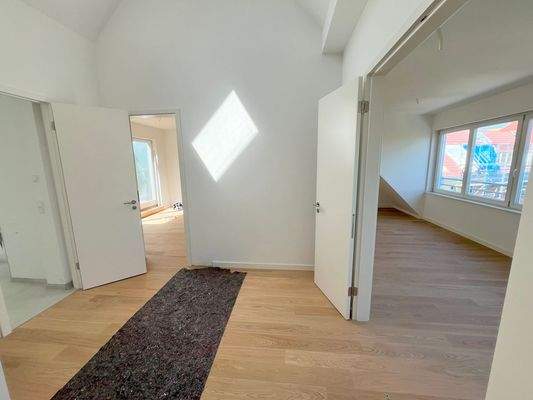 Flur - Wohnzimmer - Küche.jpg