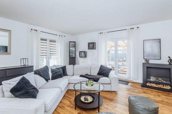 Wohnbereich mit Terrassenzugang