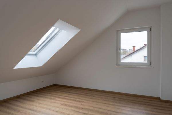 Schlafzimmer 3-27.jpg