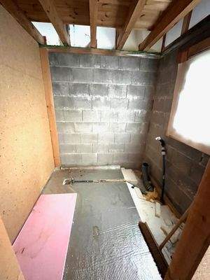 Badvorbereitung Schutzhütte.jpg