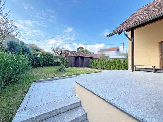 V019-2025_Garten_mit_Gartenhaus