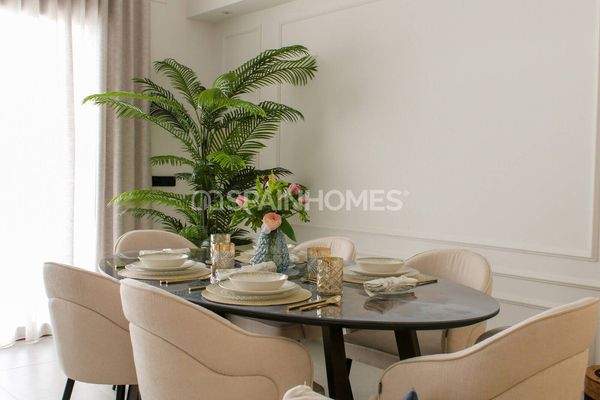 Modern 3-Bedroom Houses with Pool in La Finca Resort Algorfa