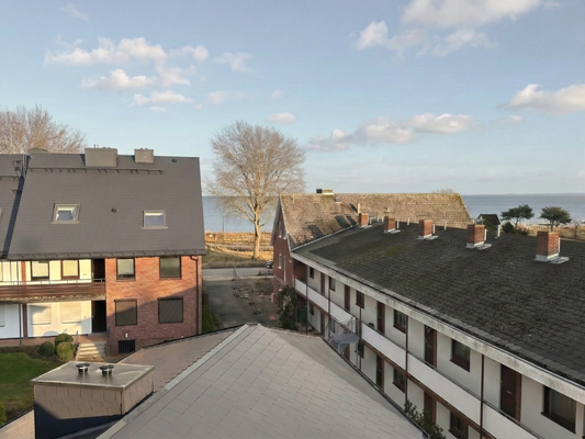Meerblick aus dem Bodenraum - Fenster - virtuell bearbeitet 