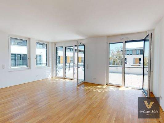 Heller Wohn- und Essbereich