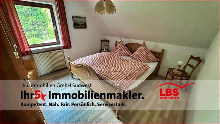 Schlafzimmer- Zweifamilienhaus