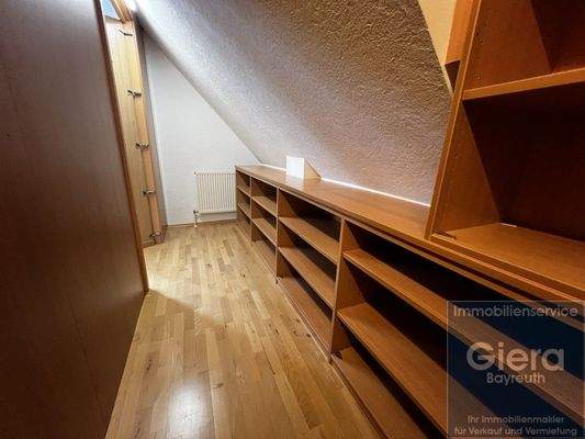 begehbarer Kleiderschr.