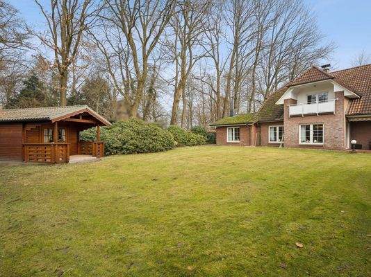 Rückansicht mit Garten