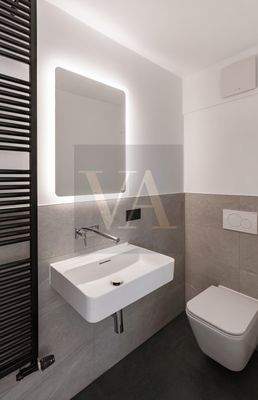 J41-WE04-16.jpg