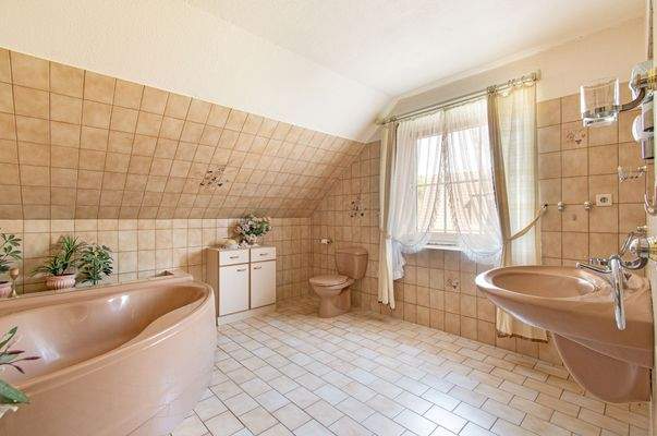 Vollbad im Obergeschoss