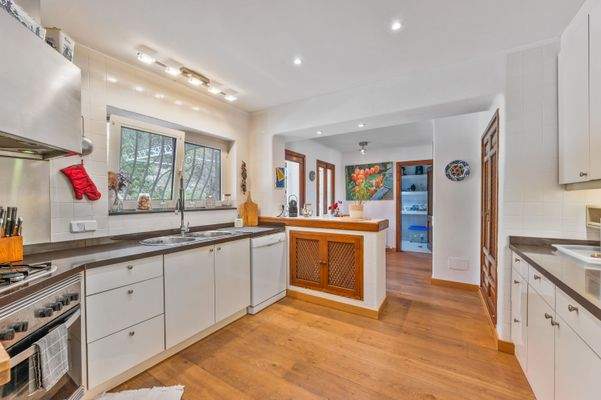 Kitchen in villa in Bendinat