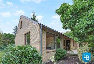 Giebelansicht mit Terrasse 