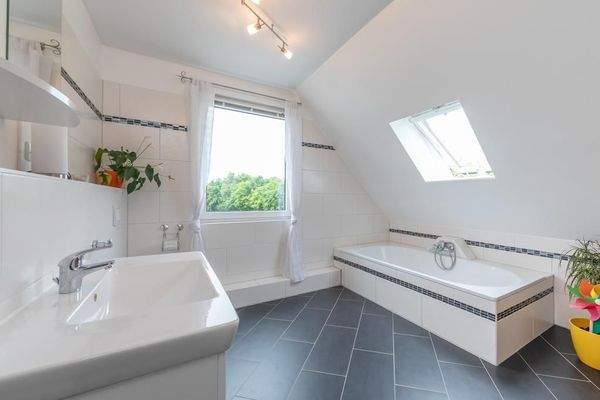 Vollbad im Obergeschoss