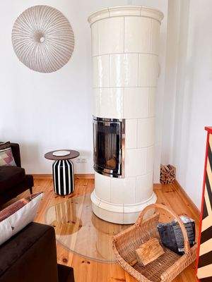 Wohnzimmer mit Kamin