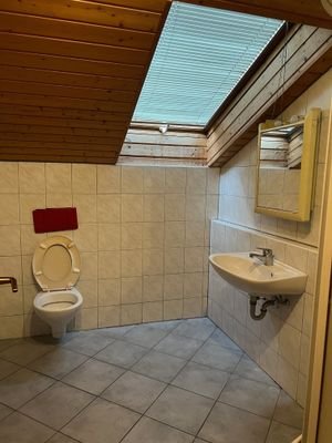 Bad im Dachgeschoss/Bühne