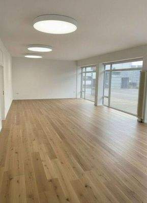 Gewerbefläche mit Schaufenster