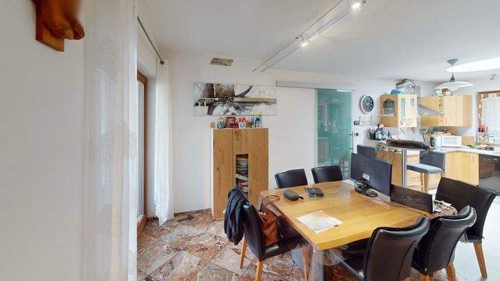 Gargazon-Gargazzone-Vierzimmerwohnung-quadrilocale-Garten-giardino-Garage-Stellplatz-posto macchina-Videoüberwachung-Alarmanlage-Keller-cantina