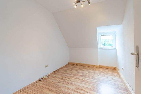 Zimmer 3 DG WHG Haus B