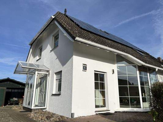 Hauseingang & Terrasse