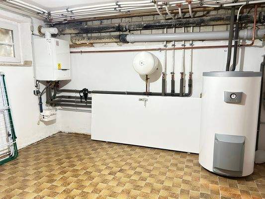Hauswirtschaftsraum / Keller